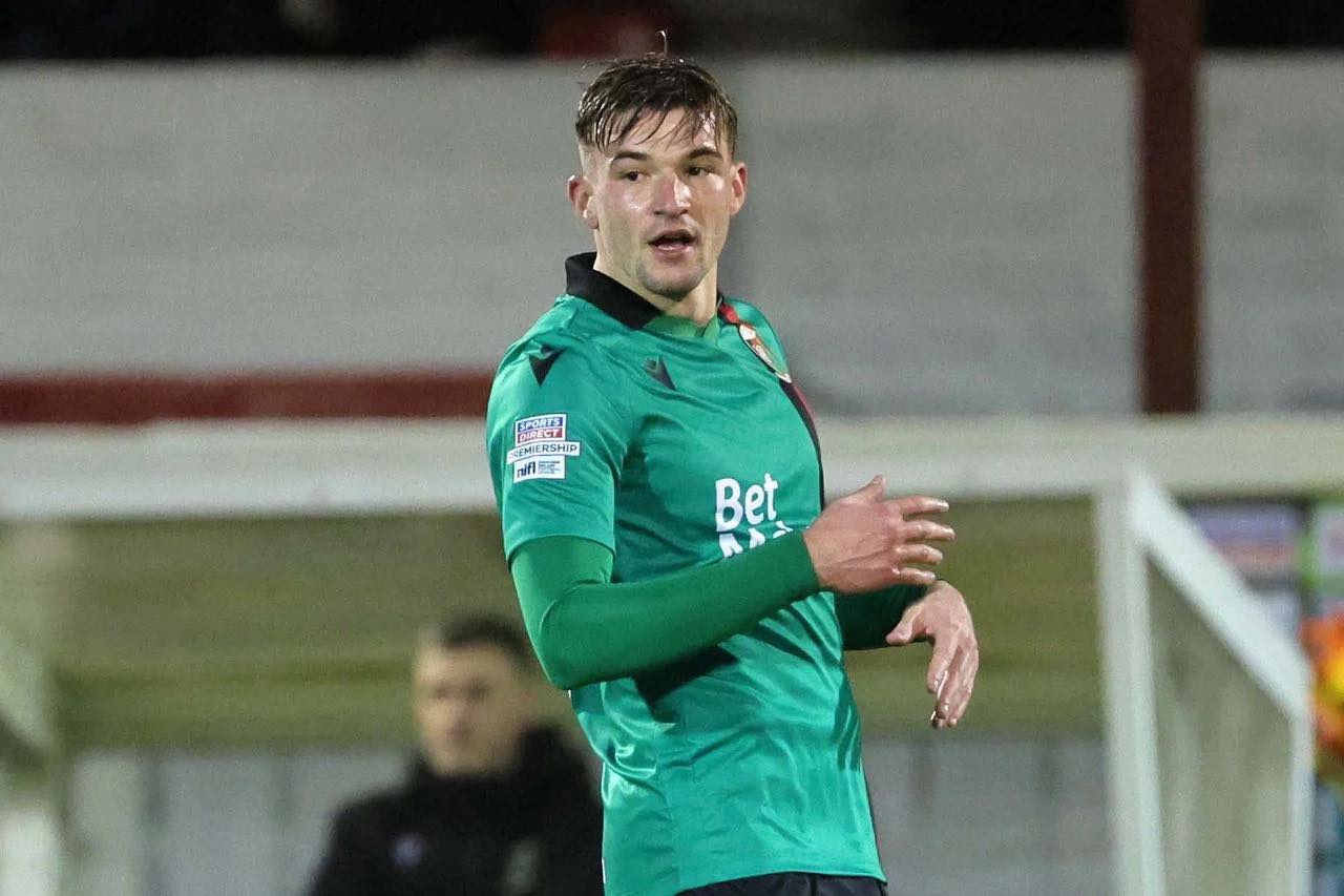 David Fisher sinh năm 2001